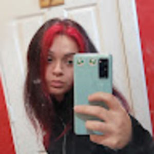 Meet your Posher, Desiree